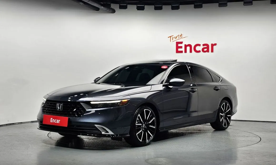 Honda Accord — фото 1