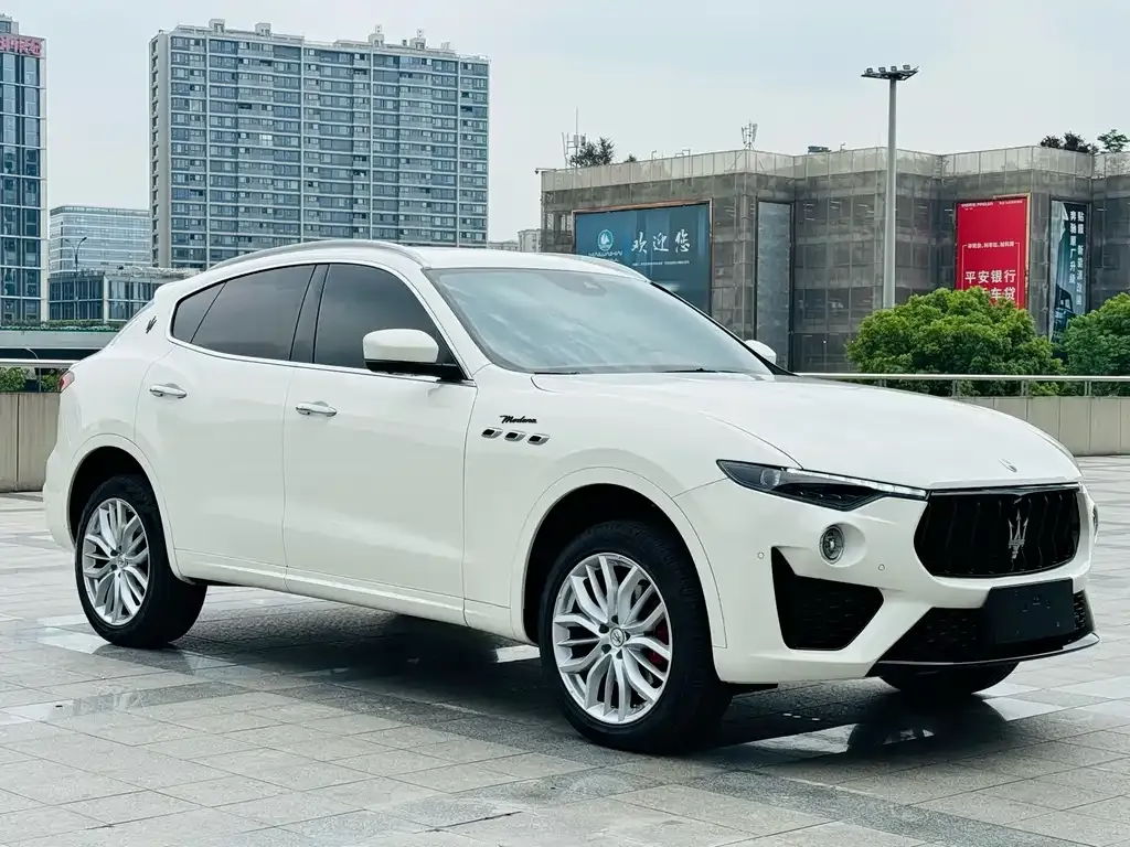 Maserati Levante — фото 6