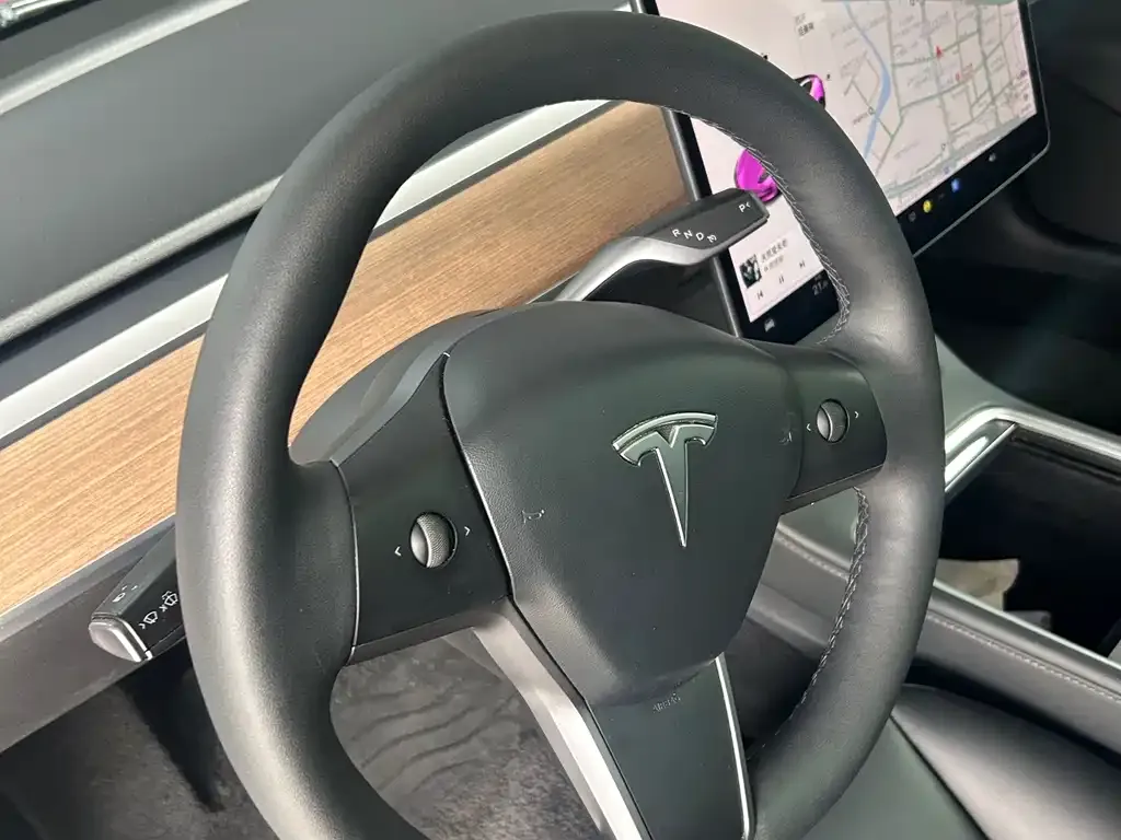 Tesla Model 3 — фото 6