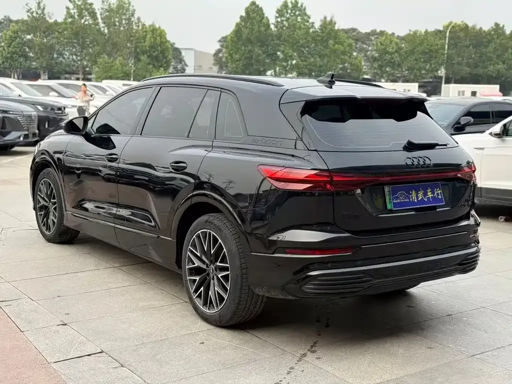 Audi Q5 e-tron 2024 из CN, фото 7