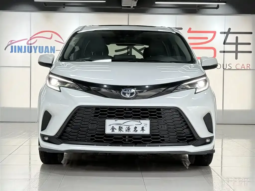 Toyota Granvia 2024 из CN, фото 7