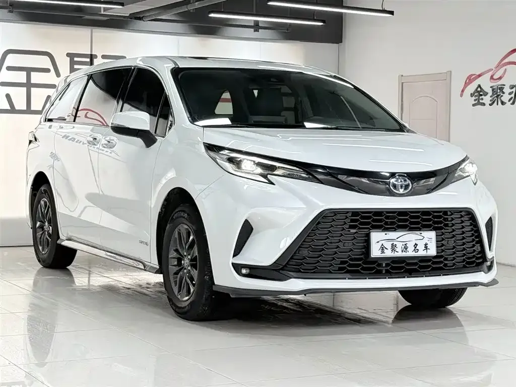 Toyota Granvia 2024 из CN, фото 8