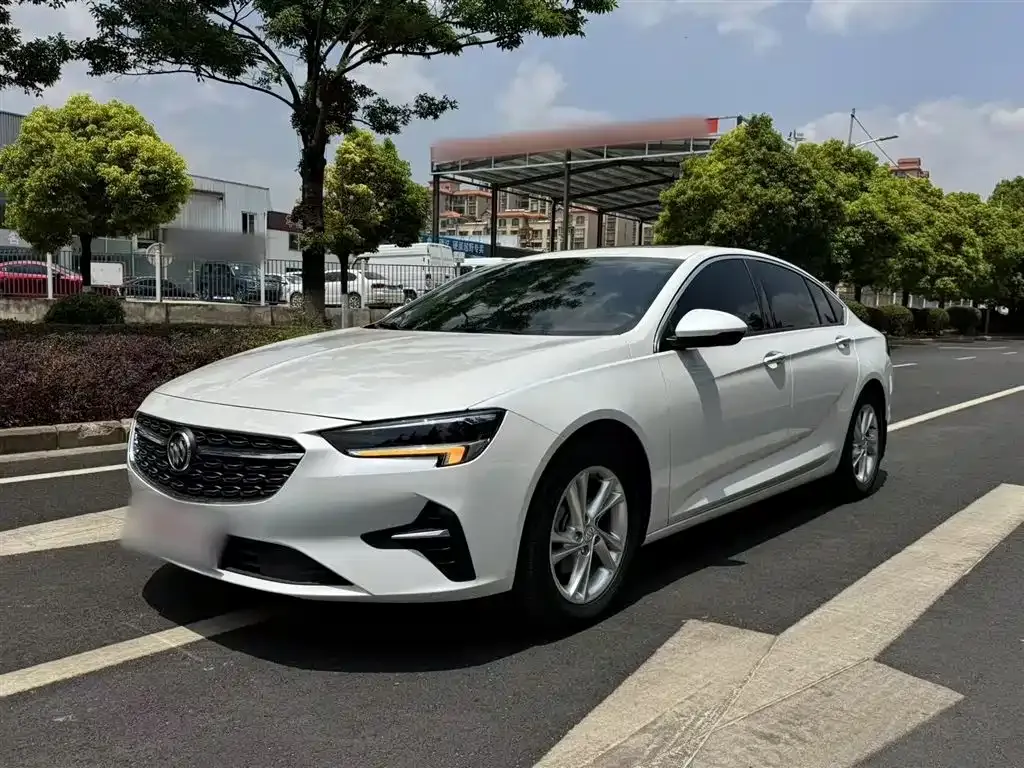 Buick Regal — фото 1