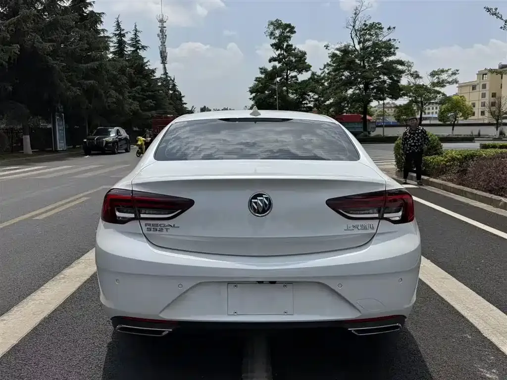Buick Regal — фото 10