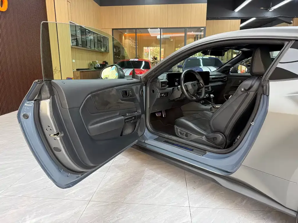 Ford Mustang 2024 из CN, фото 4