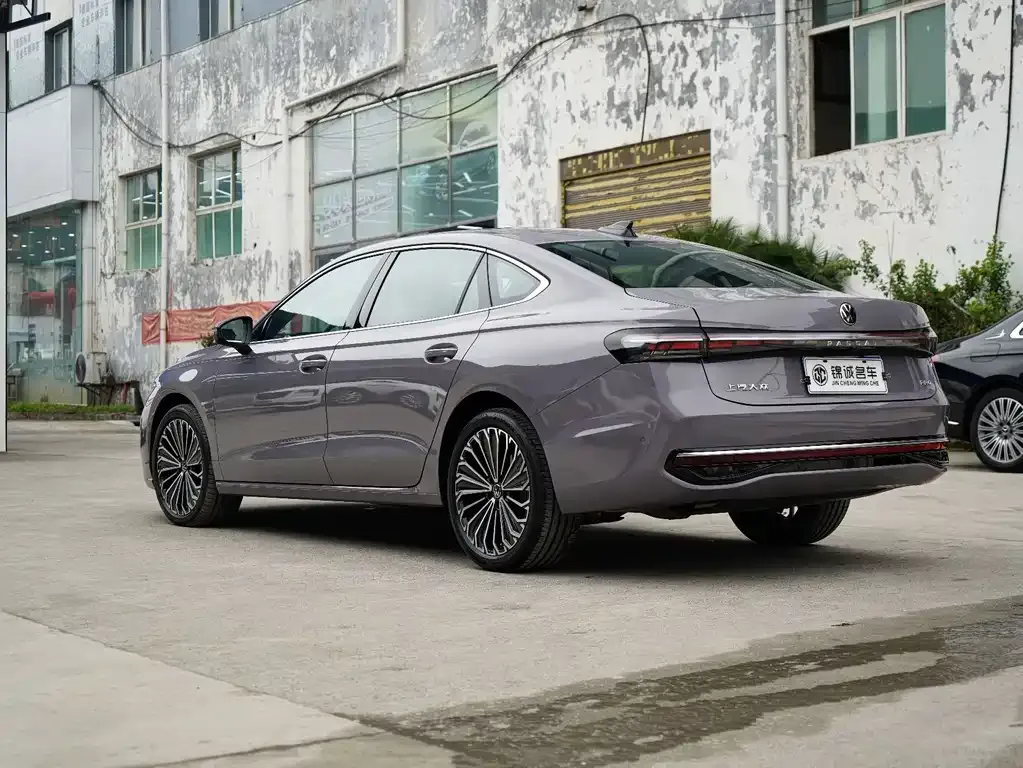 Volkswagen Passat — фото 5