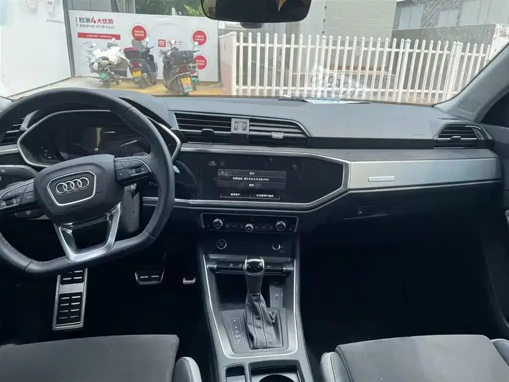 Audi Q3 — фото 2