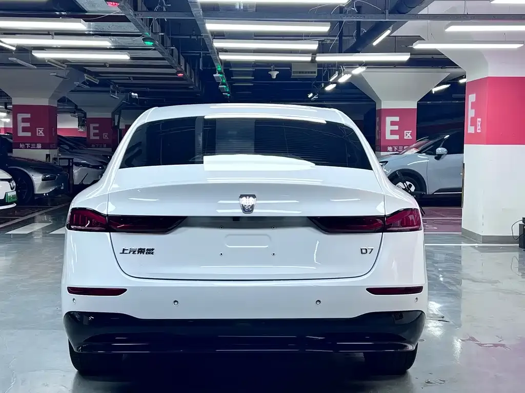 Roewe D7 — фото 3
