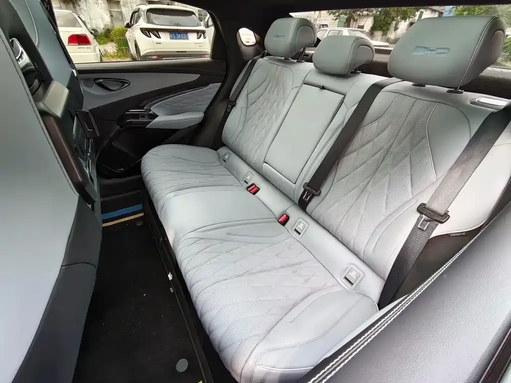 BYD Seal — фото 6