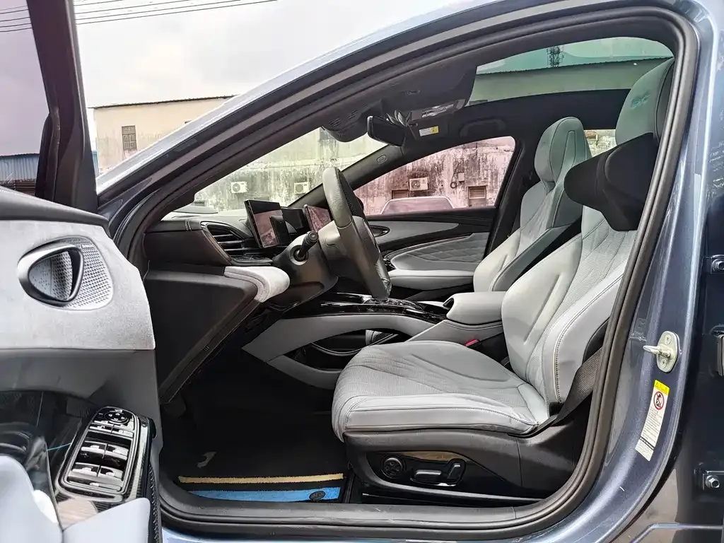 BYD Seal — фото 7
