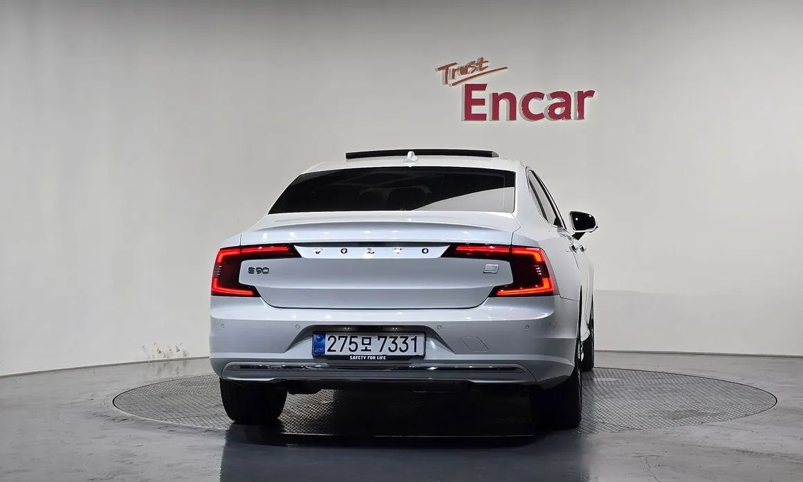 Volvo S90 2023 из KR, фото 8