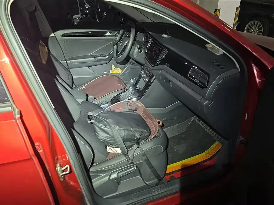 Volkswagen T-Roc 2022 из CN, фото 2
