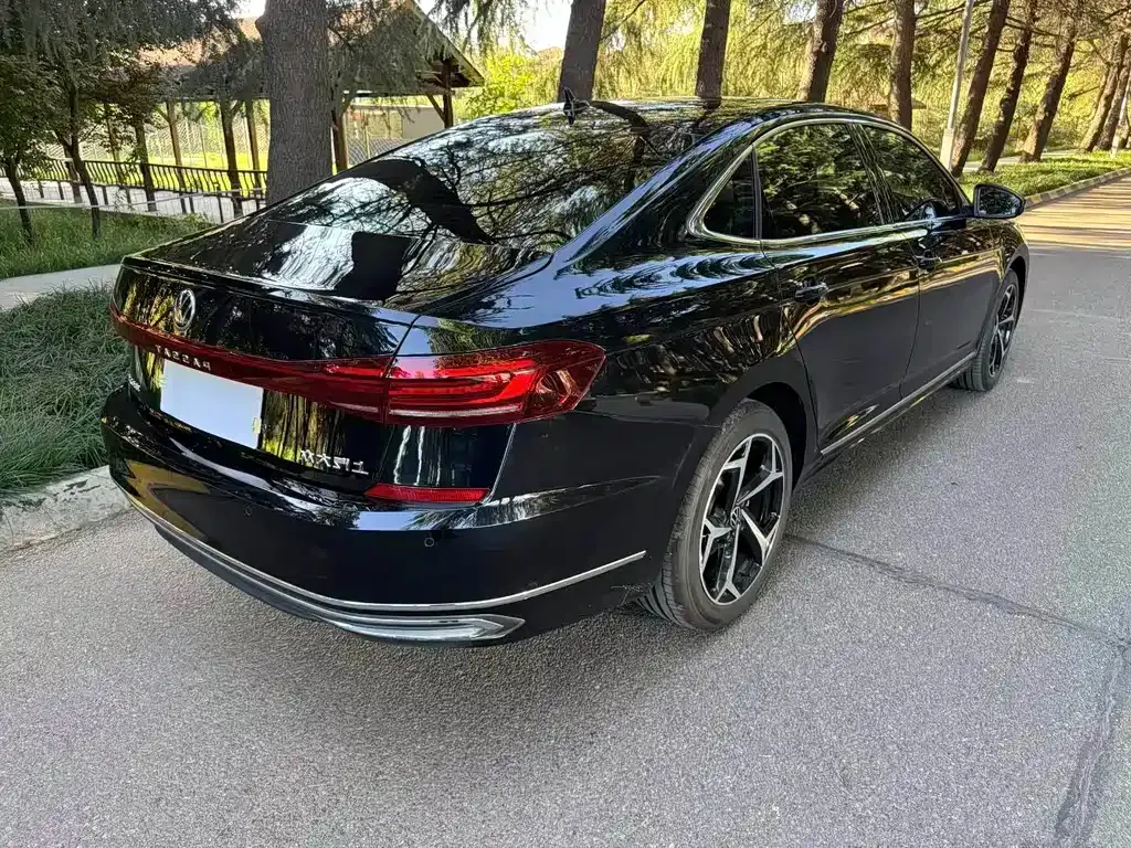 Volkswagen Passat — фото 8
