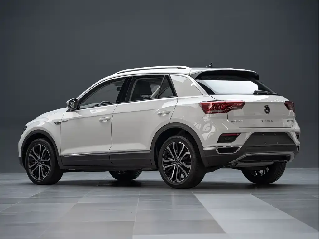 Volkswagen T-Roc — фото 8