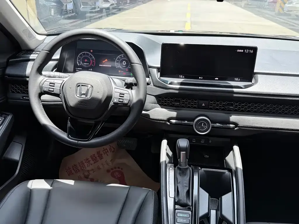 Honda Accord — фото 7