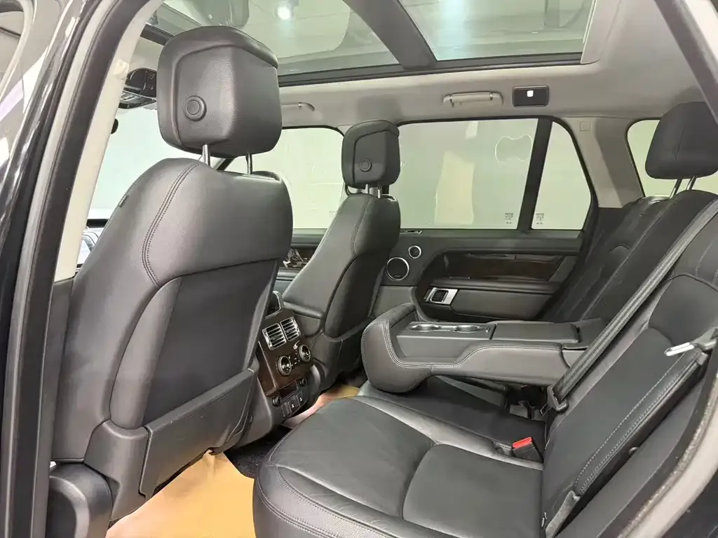 Land Rover Range Rover 2021 из CN, фото 2