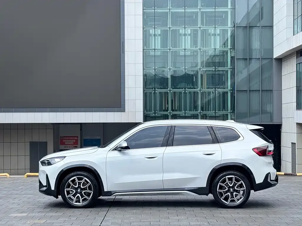 BMW X1 2024 из CN, фото 8