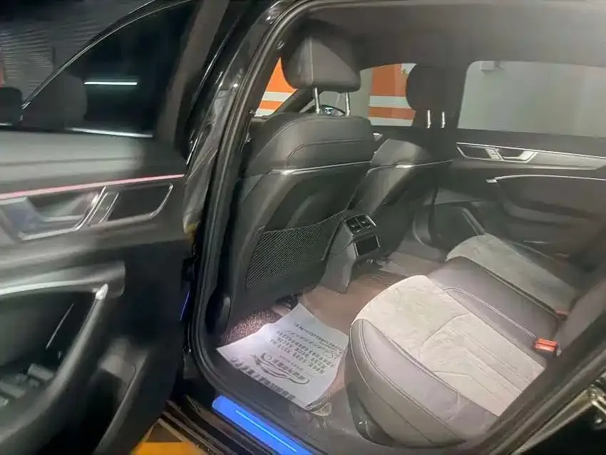 Audi A6L 2024 из CN, фото 3