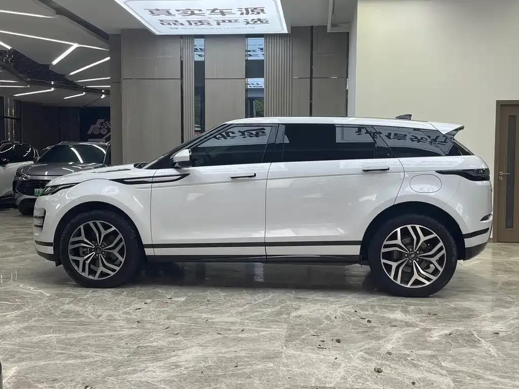 Land Rover Evoque PHEV 2023 из CN, фото 2