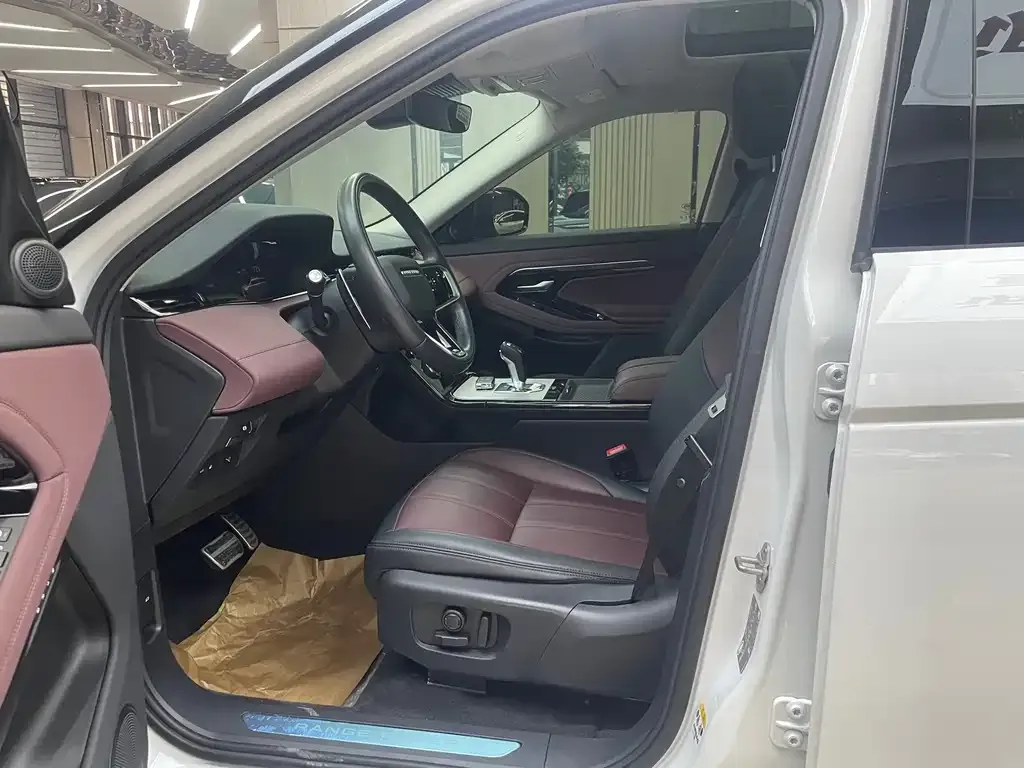 Land Rover Evoque PHEV 2023 из CN, фото 7