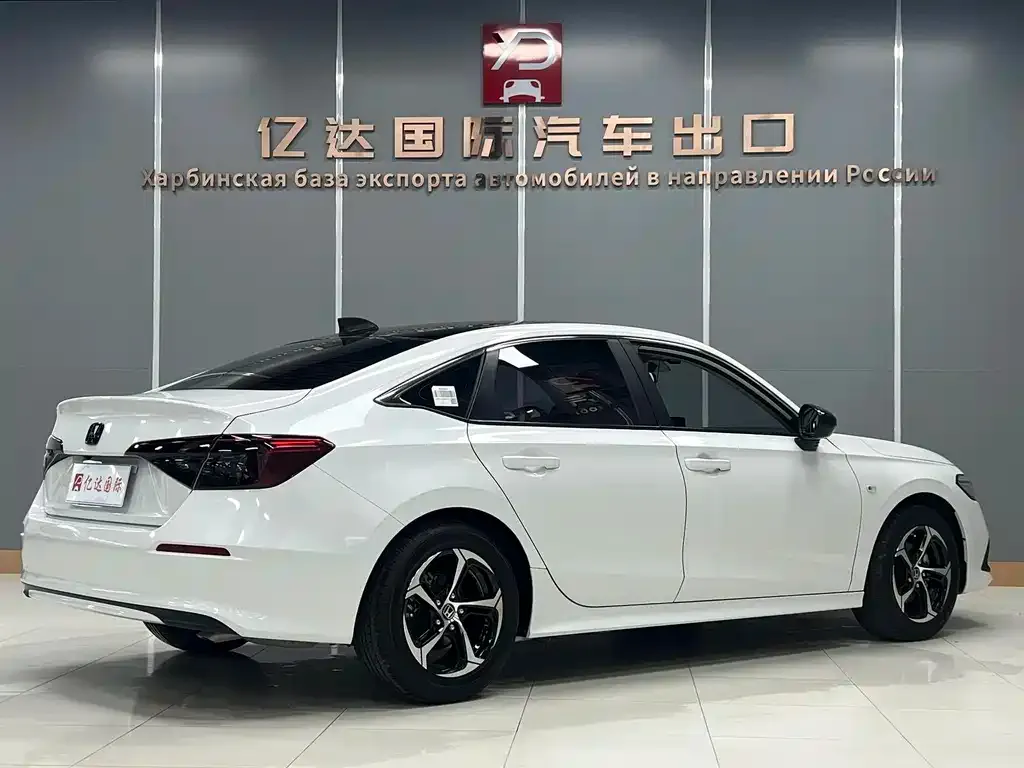Honda Civic — фото 7