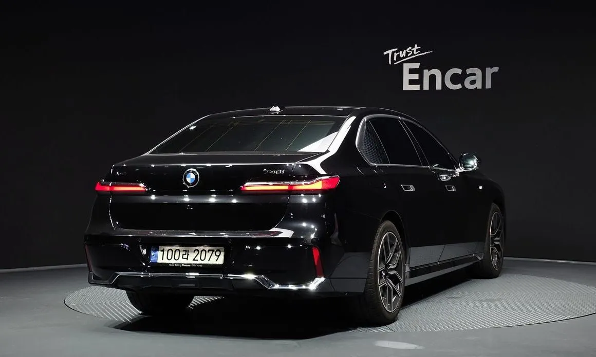 BMW 7-Series 2024 из KR, фото 2