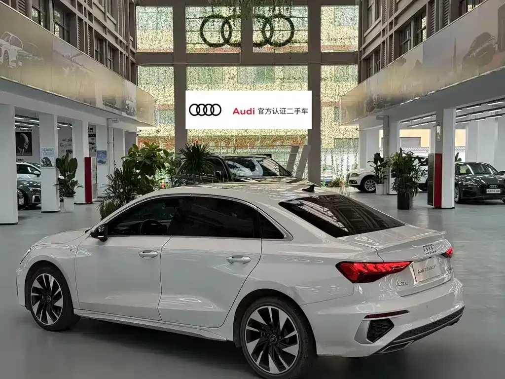 Audi A3 2023 из CN, фото 7