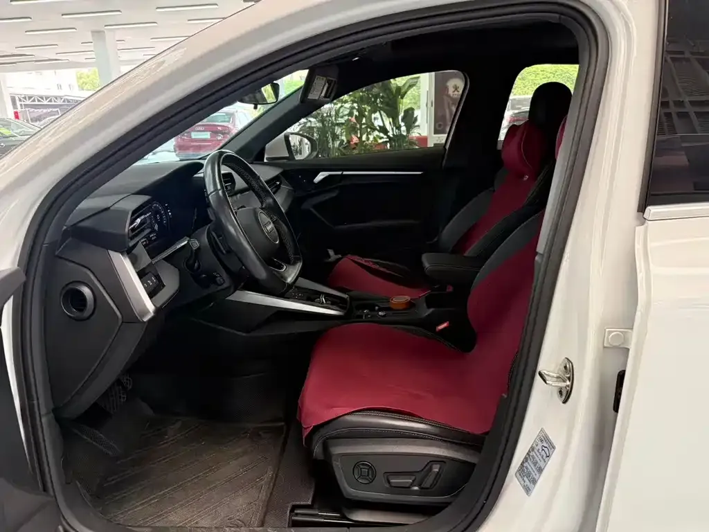 Audi A3 2023 из CN, фото 9
