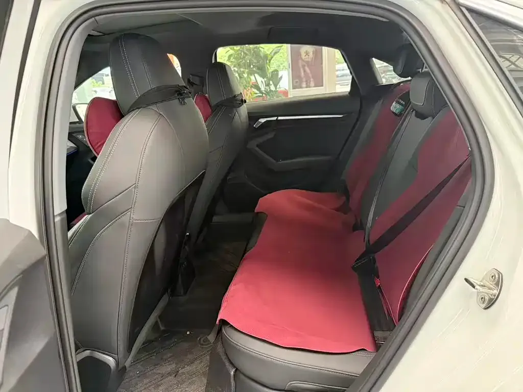 Audi A3 2023 из CN, фото 8