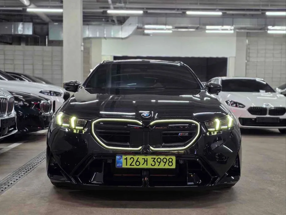 BMW M5 2026 из KR, фото 4