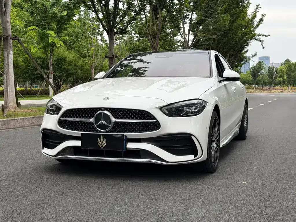 Mercedes-Benz C-Class — фото 1