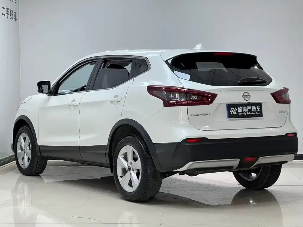 Nissan Qashqai — фото 7