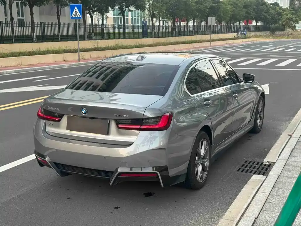 BMW i3 — фото 10