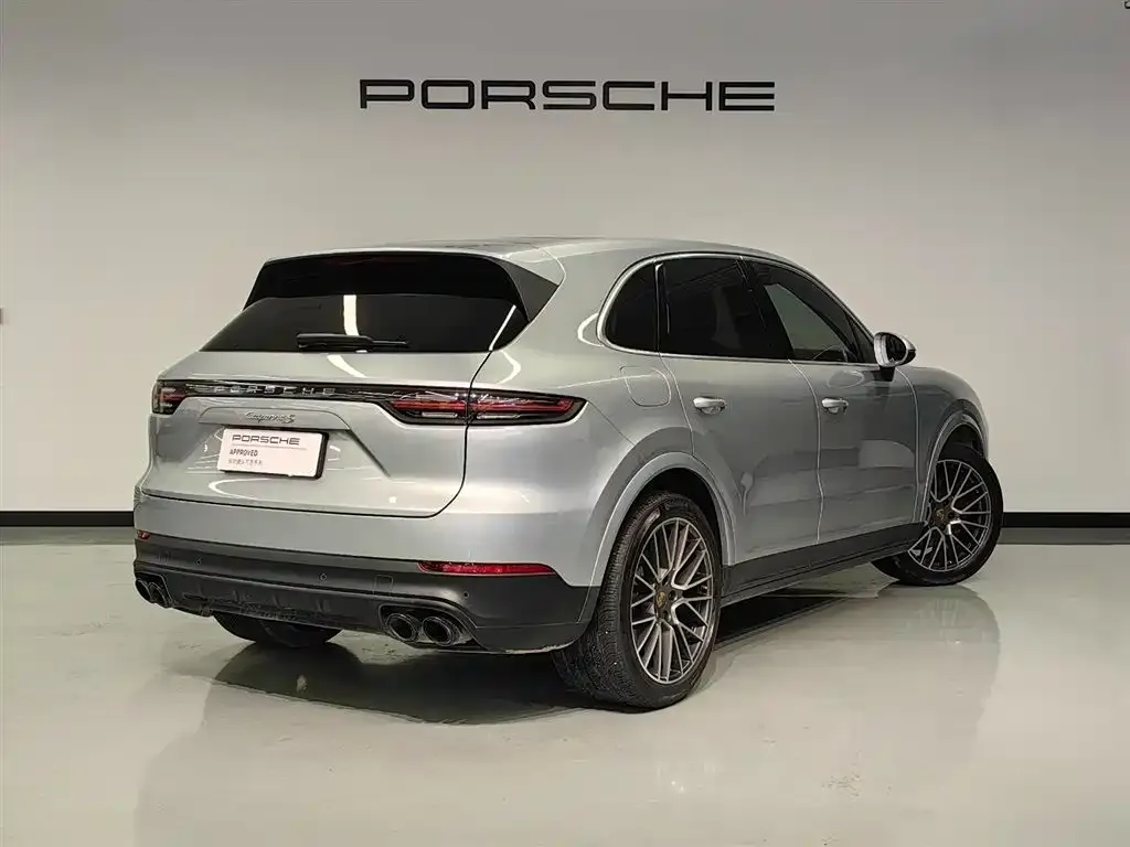 Porsche Cayenne — фото 4