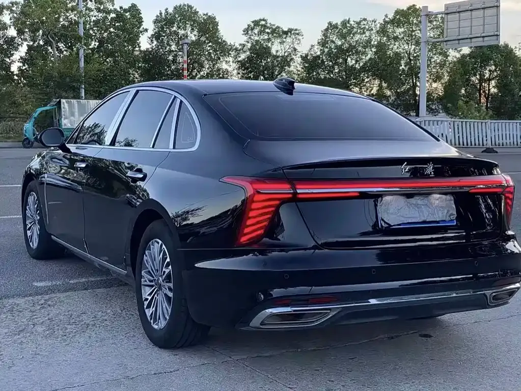 Hongqi H5 — фото 9