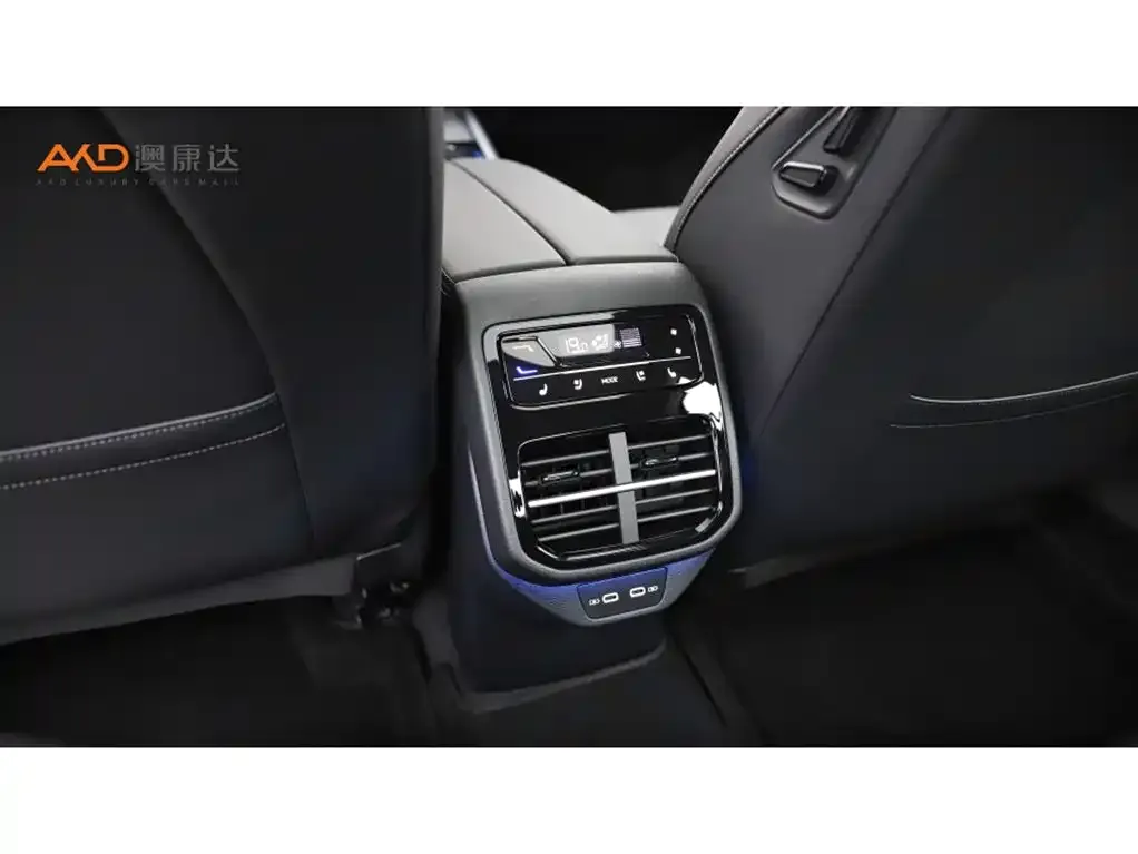Volkswagen Passat — фото 10