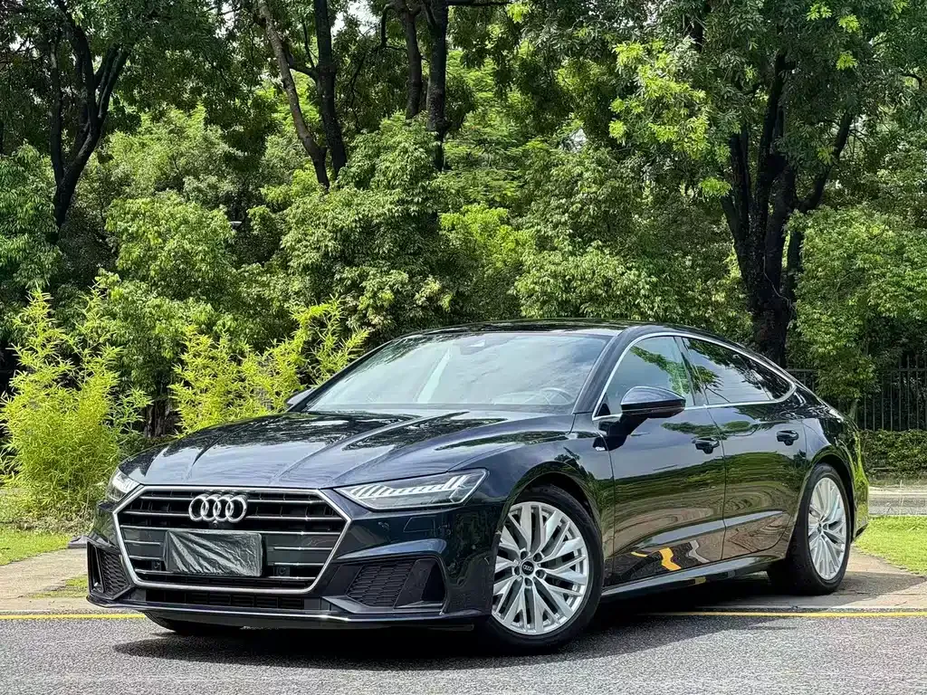 Audi A7 — фото 1