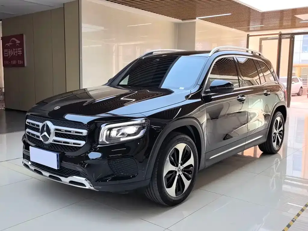 Mercedes-Benz GLB — фото 1
