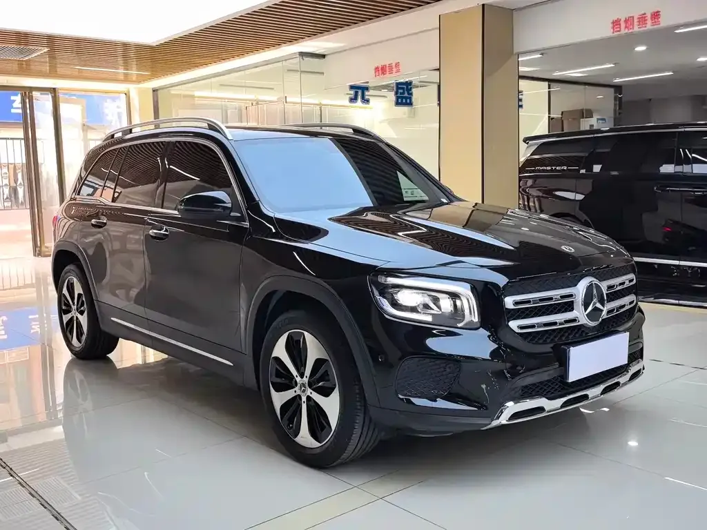 Mercedes-Benz GLB — фото 7