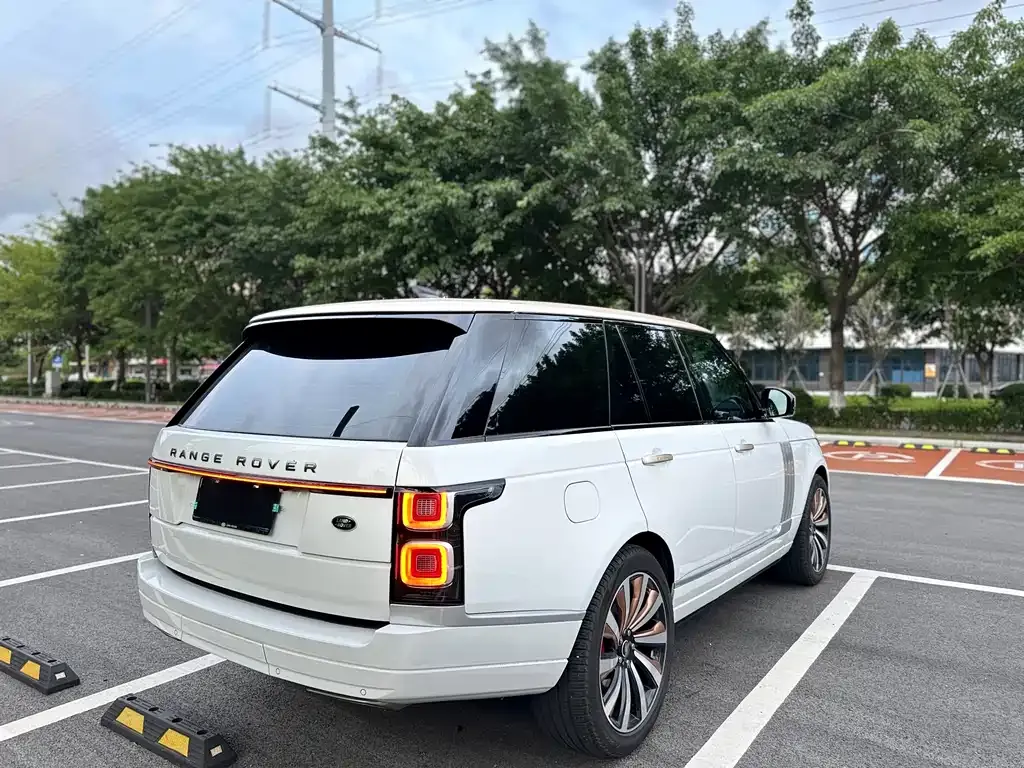 Land Rover Range Rover 2022 из CN, фото 2