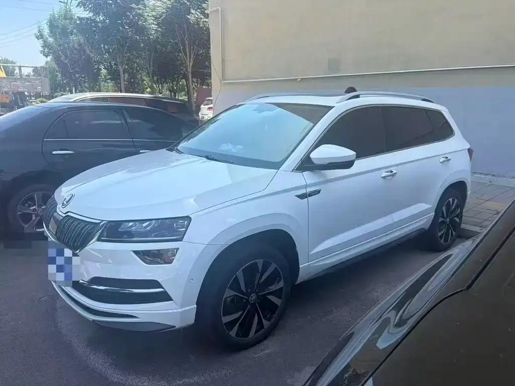 Skoda Karoq — фото 1