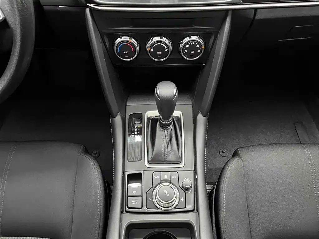 Mazda CX-4 — фото 9