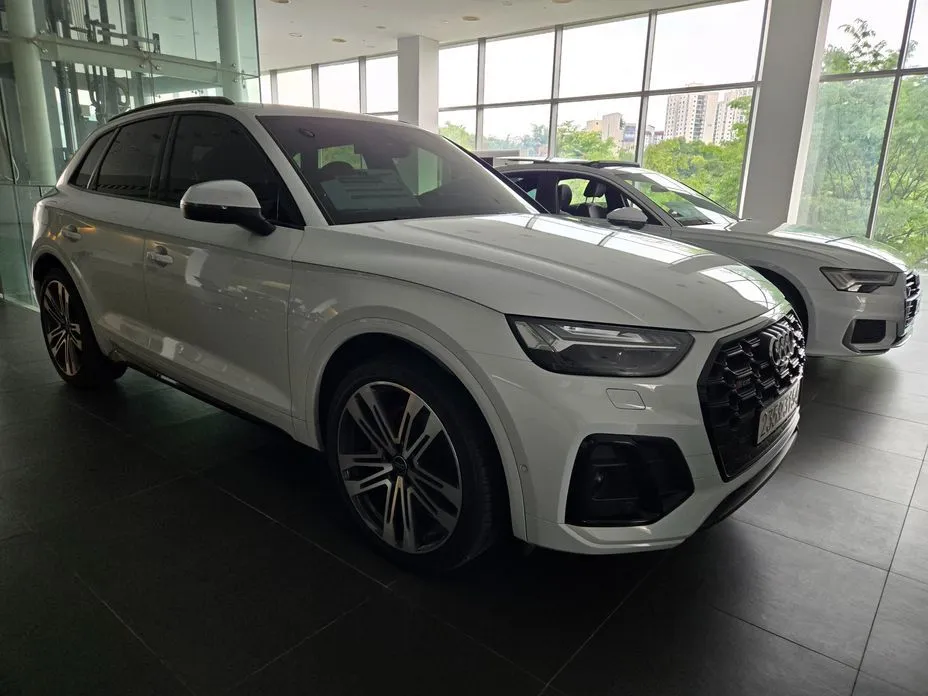 Audi SQ5 2022 из KR, фото 2