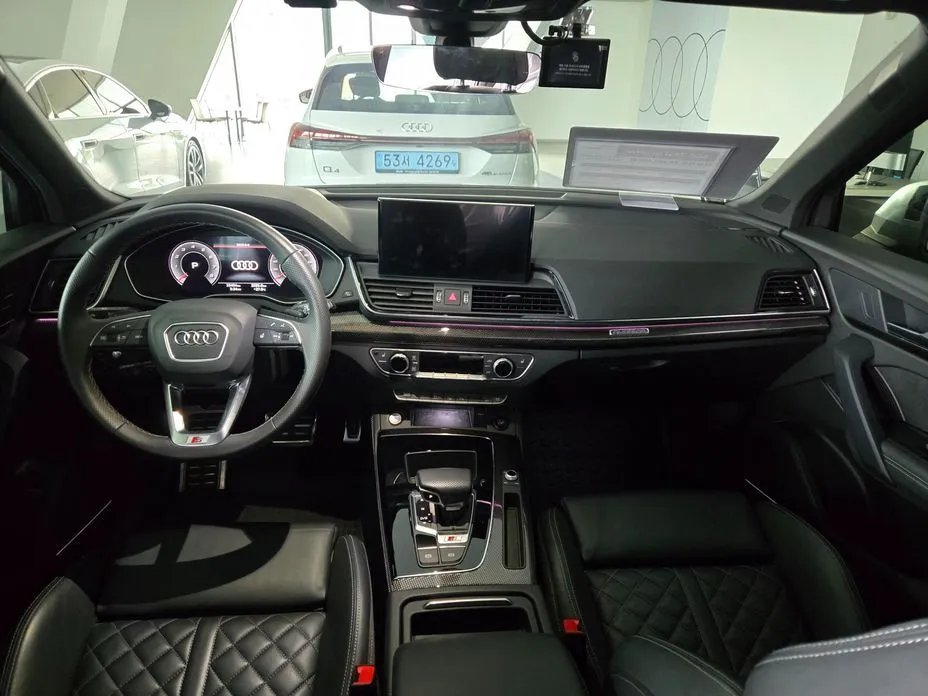 Audi SQ5 2022 из KR, фото 10