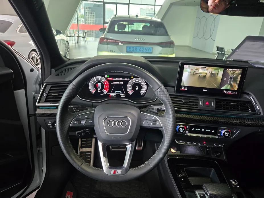 Audi SQ5 2022 из KR, фото 5