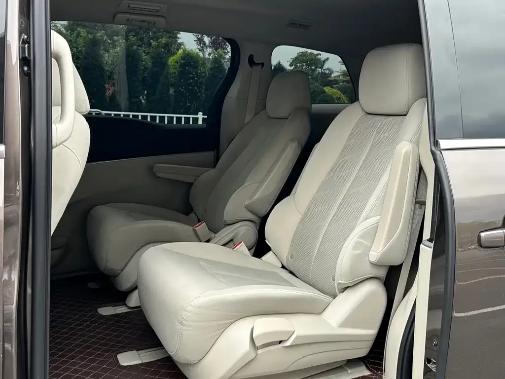 Buick GL8 2024 из CN, фото 7