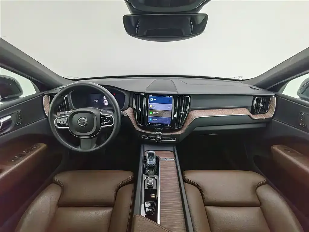 Volvo XC60 2021 из CN, фото 3