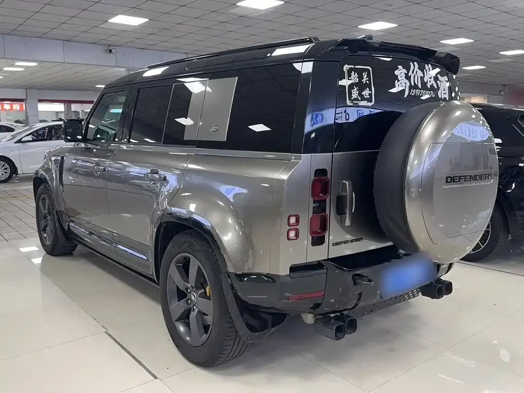 Land Rover Defender — фото 9