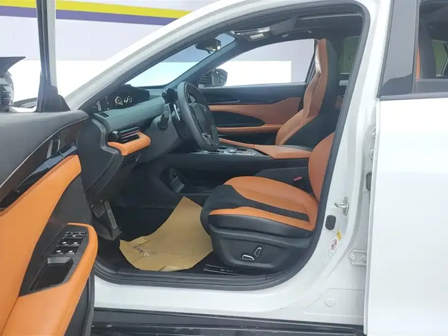 Changan UNI-V 2023 из CN, фото 4
