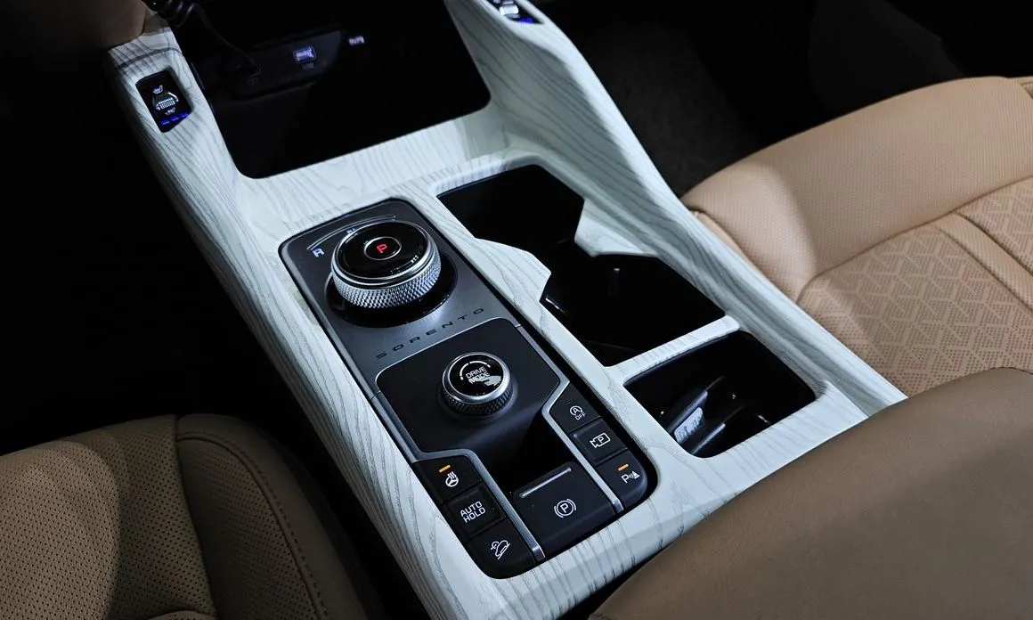 Kia Sorento — фото 7